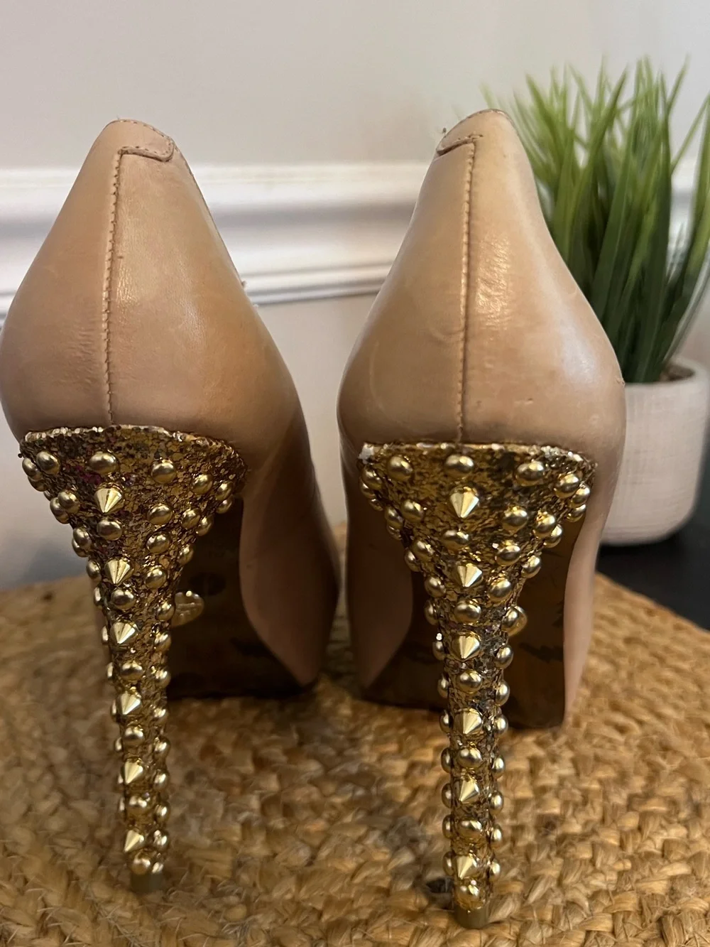 Betsey Johnson Nude Platform Pumps Gold Studded Spike Heels Size 8.5